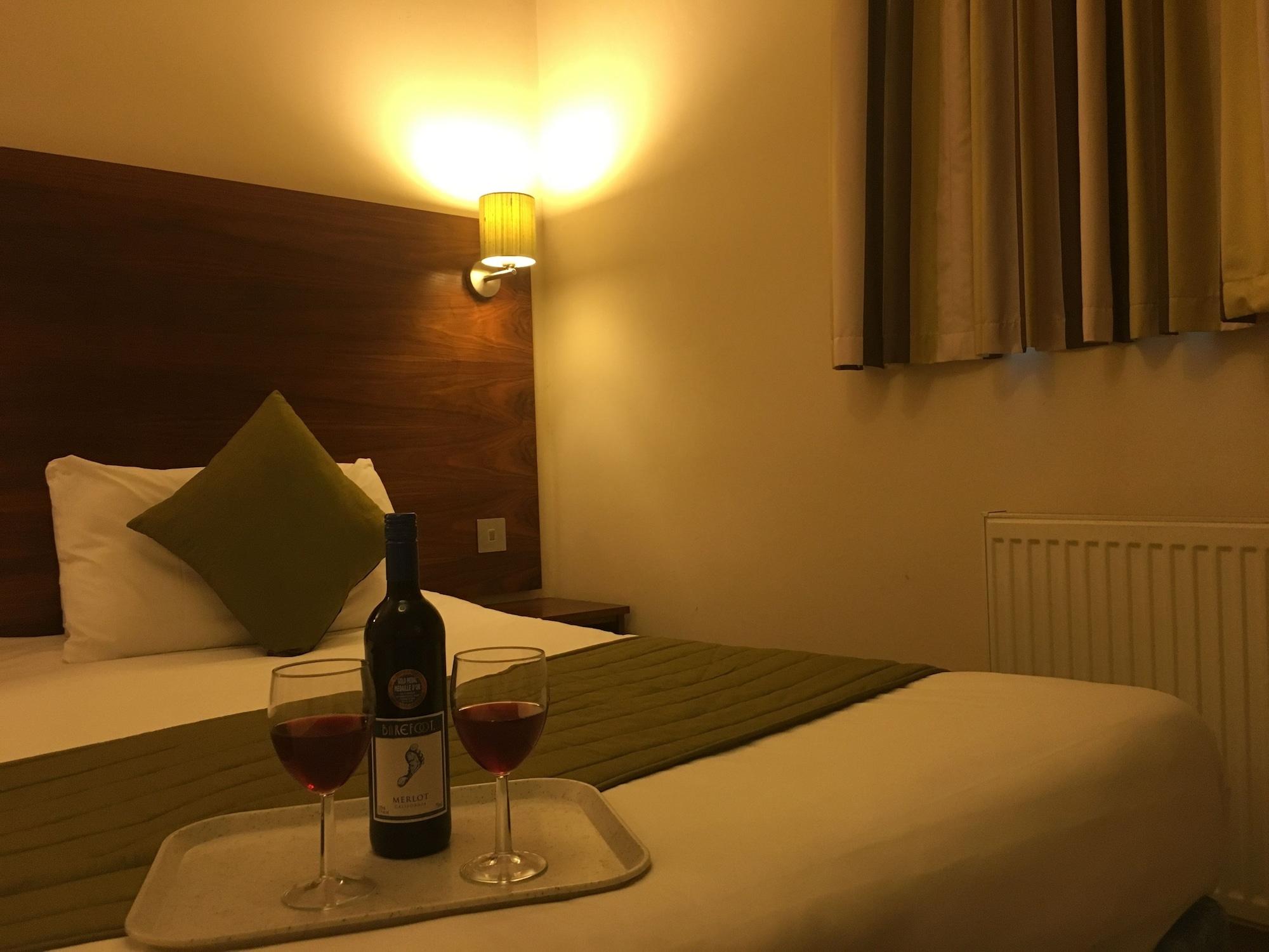 Stockwood Hotel - Luton Airport Eksteriør billede