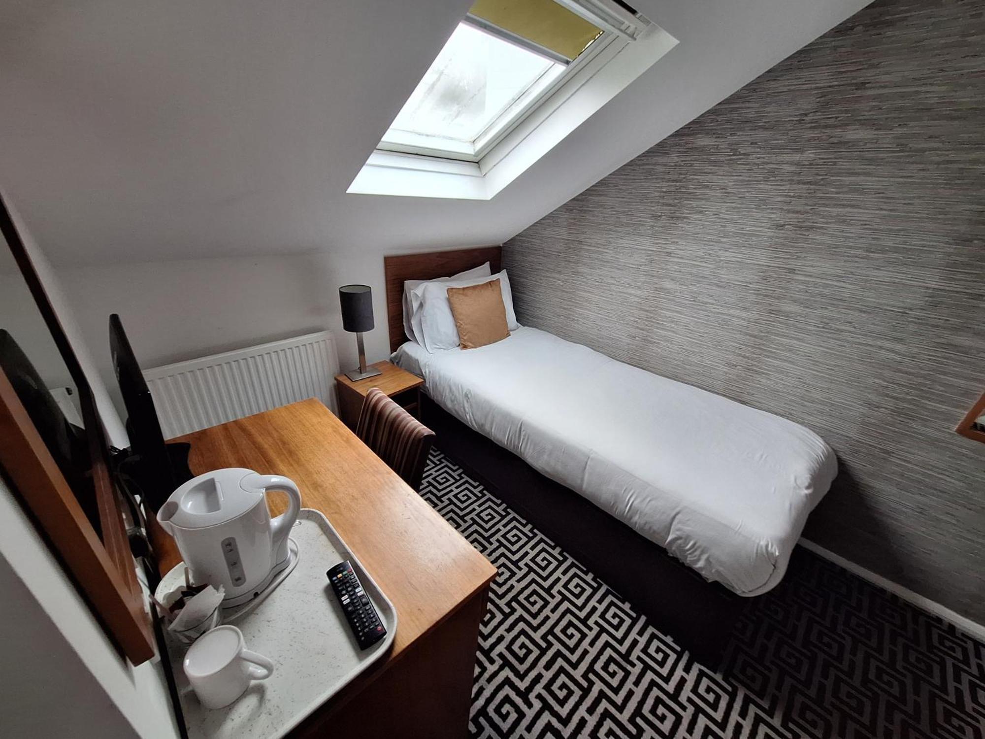 Stockwood Hotel - Luton Airport Eksteriør billede
