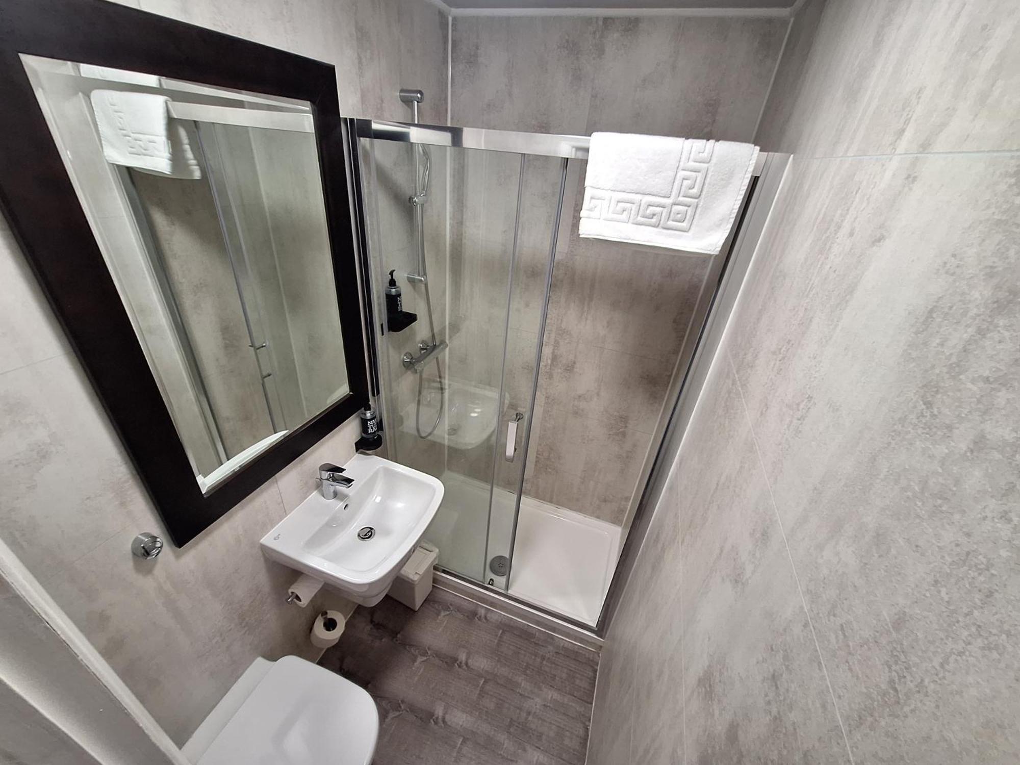 Stockwood Hotel - Luton Airport Eksteriør billede