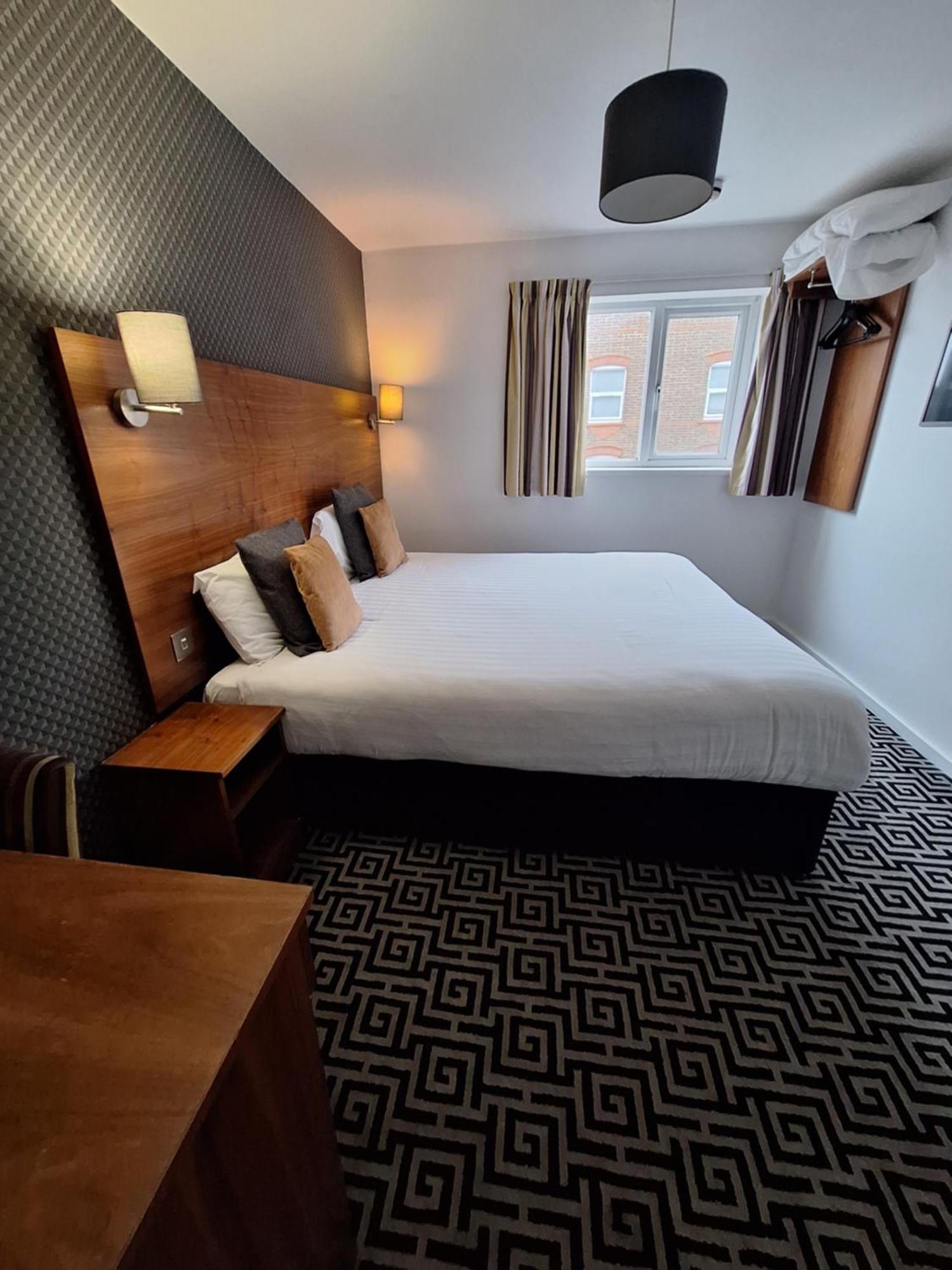 Stockwood Hotel - Luton Airport Eksteriør billede